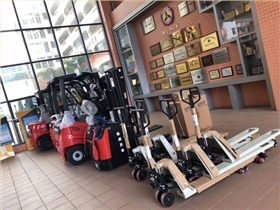 廣州商貿職業(yè)學校采購杭州叉車案例1 廣州商貿職業(yè)學校采購杭州叉車案例1