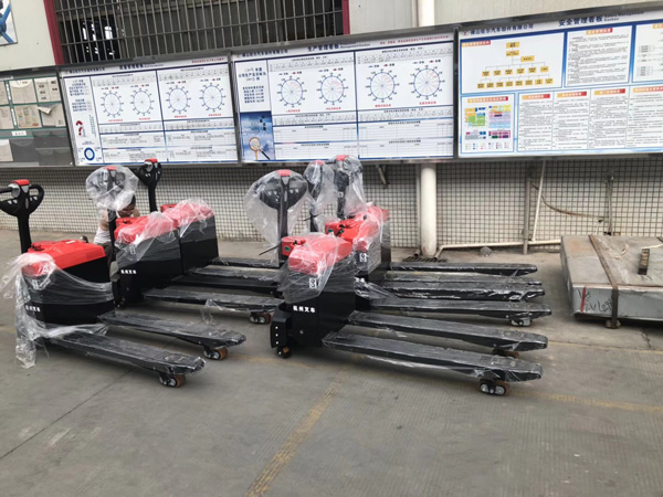 左爾汽配一次性采購6臺迷你二代搬運車1 左爾汽配一次性采購6臺迷你二代搬運車1