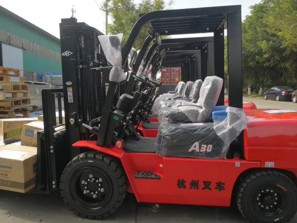 叉車轉向沉重？叫你這些方法排除！